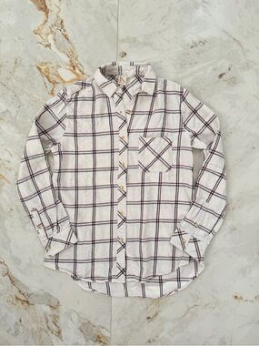 White Plaid Button-Up Shirt Women’s Long Sleeve Red White Blue Flannel